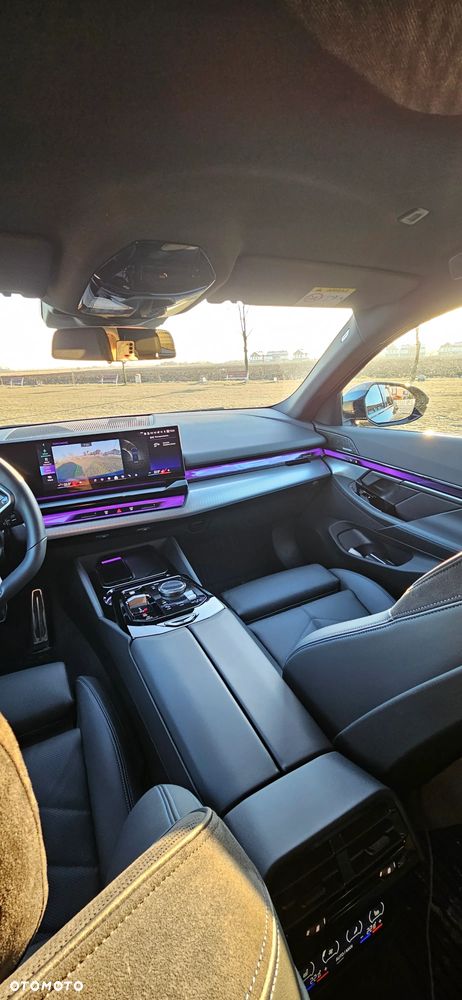 BMW Seria 5 520d xDrive mHEV M Sport - 11