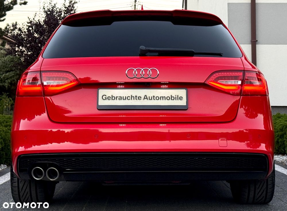 Audi A4 Avant 2.0 TDI DPF clean diesel multitronic S line Sportpaket - 32