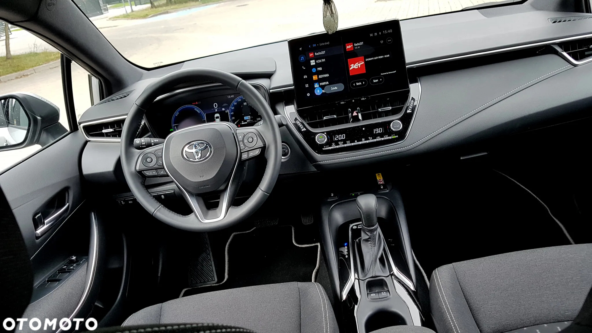 Toyota Corolla 1.8 Hybrid Comfort - 13