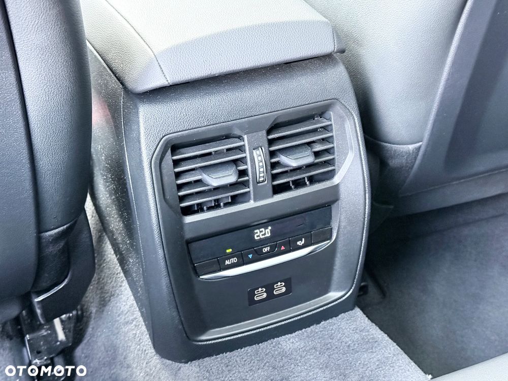 BMW Seria 3 320d xDrive M Sport - 34