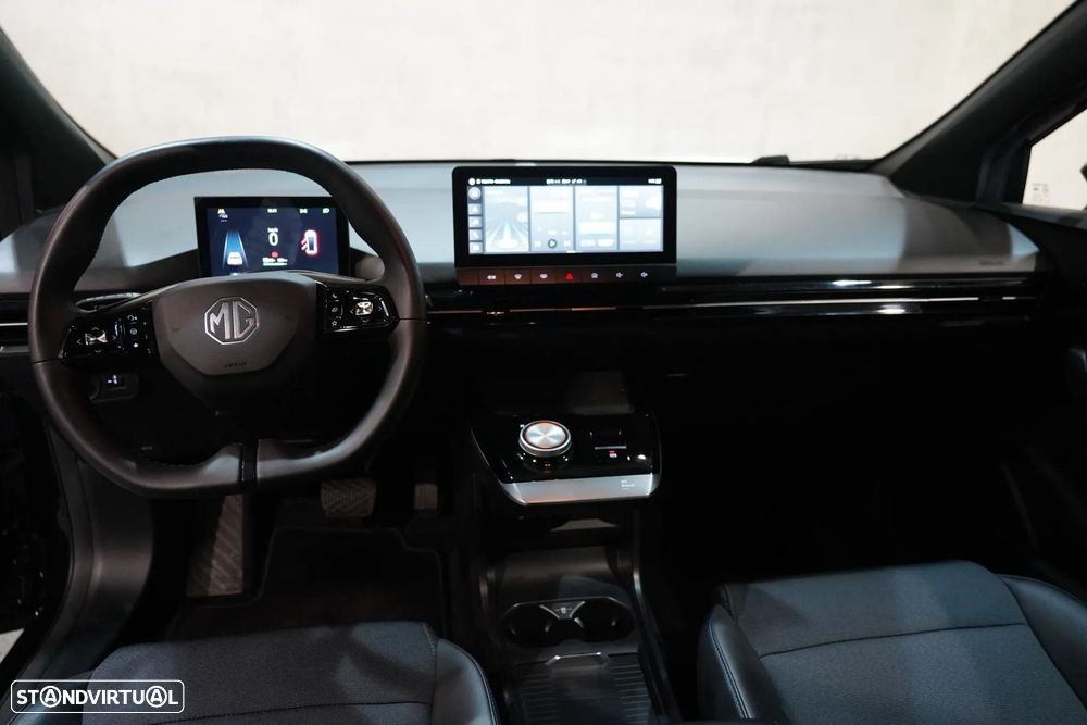 MG MG4 64 kWh Luxury - 31