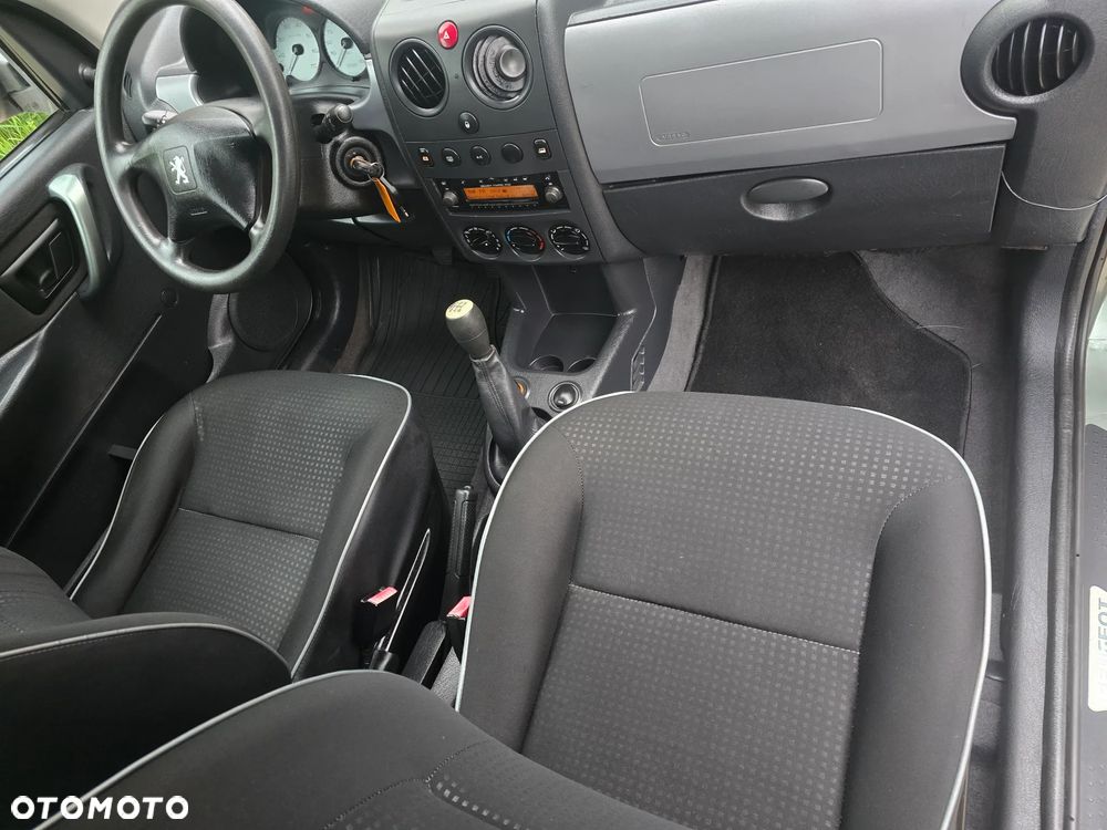 Peugeot Partner Kombi 110 Premium - 29