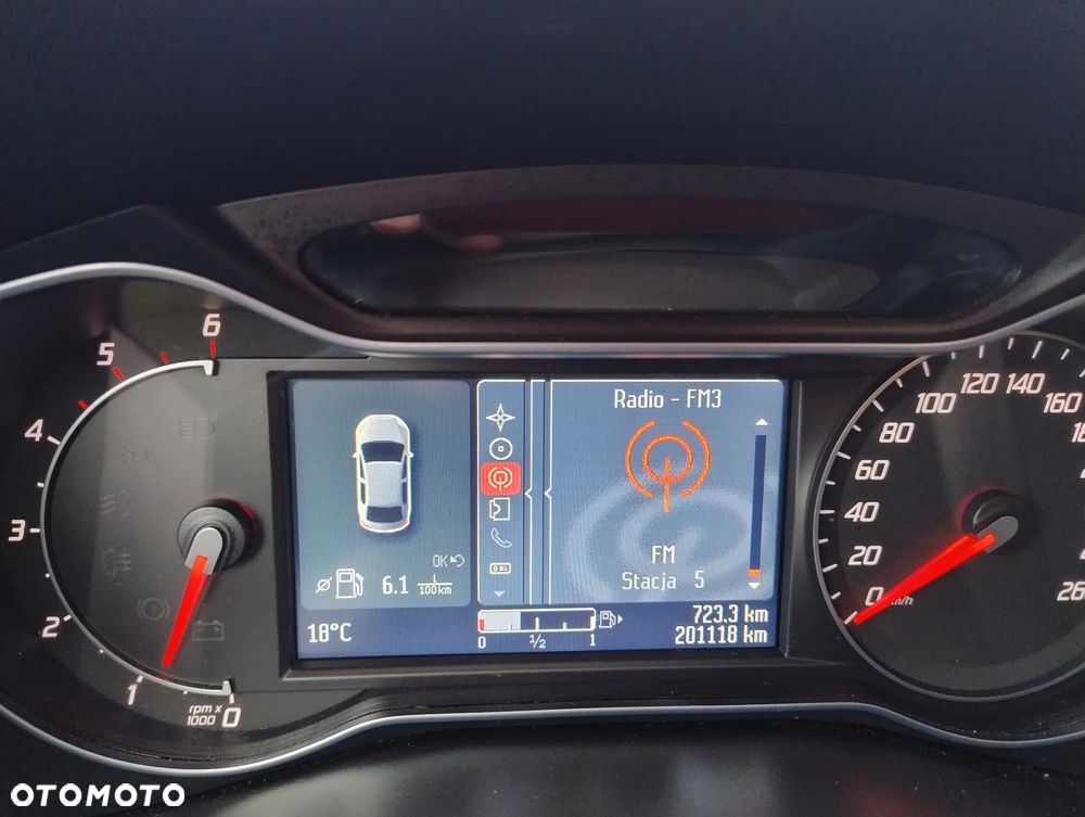 Ford S-Max - 8