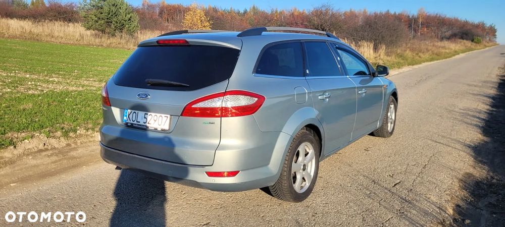 Ford Mondeo 2.0 Ghia - 7