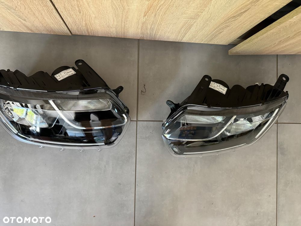 Dacia Duster II lift reflektor przód LED - 4