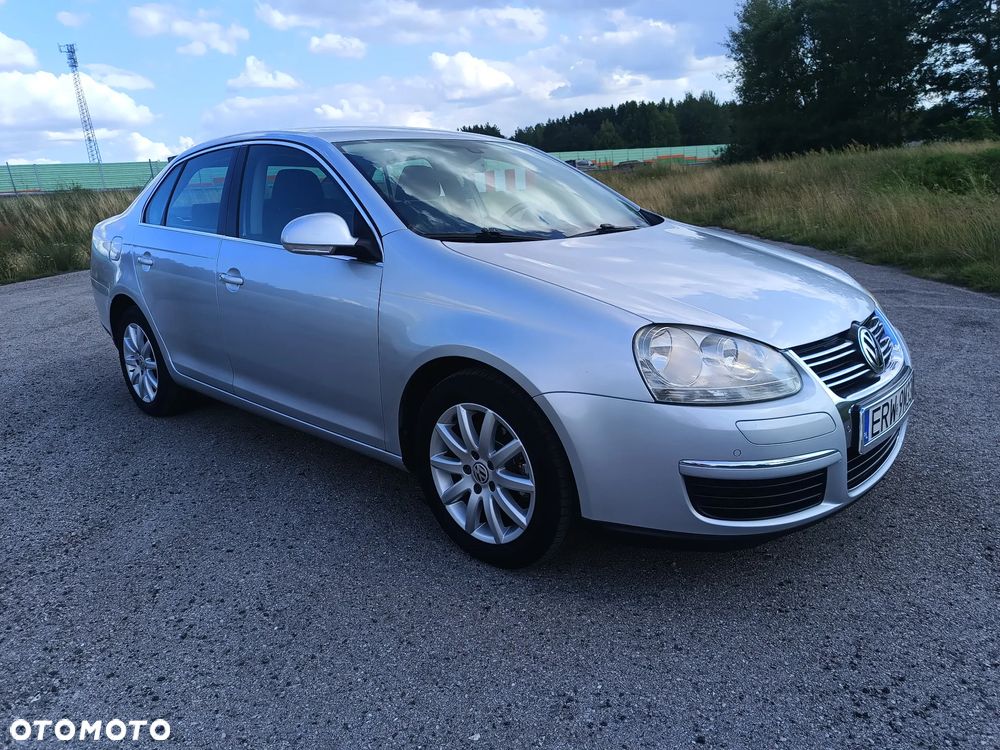 Volkswagen Jetta 1.6 TDI DPF Highline - 3