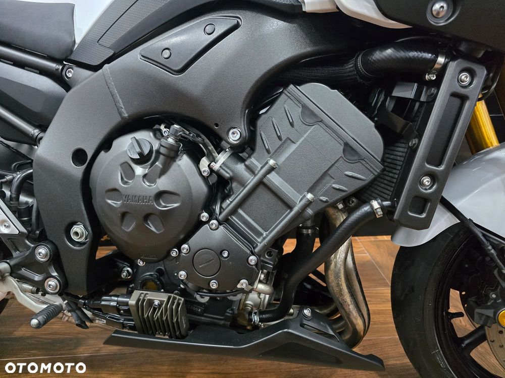 Yamaha FZ - 13