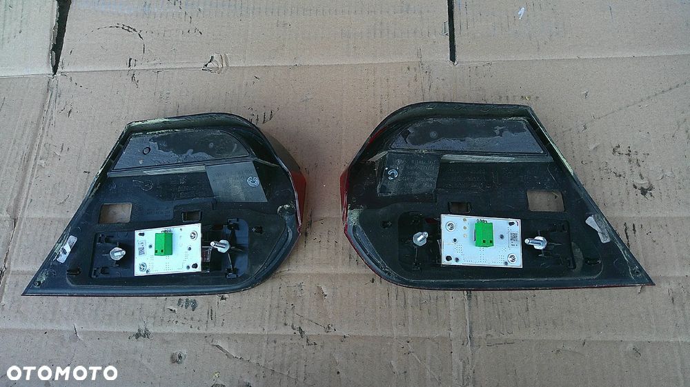 JAGUAR XF250 LIFT LAMPA TYLNA  PRAWA KLAPY - 3