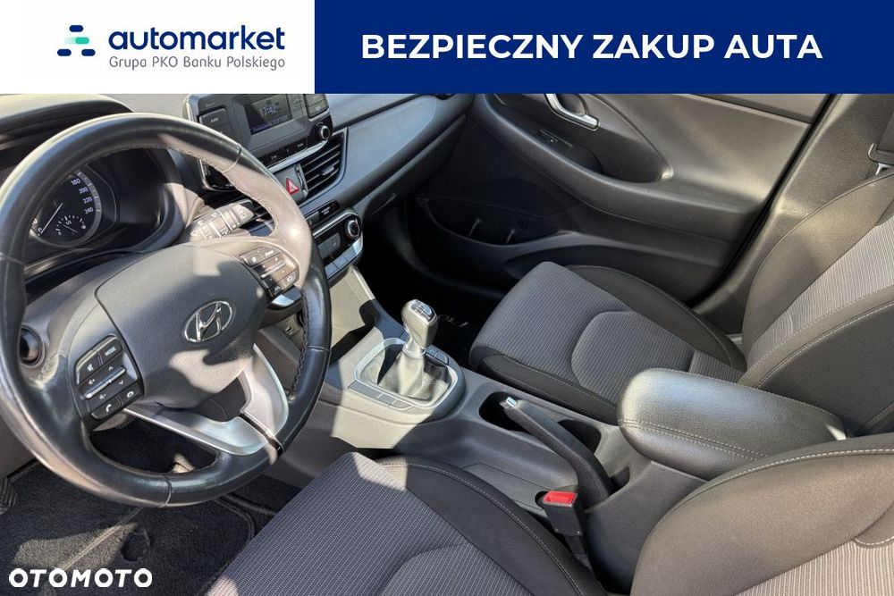 Hyundai i30 1.5 DPI Classic + - 15