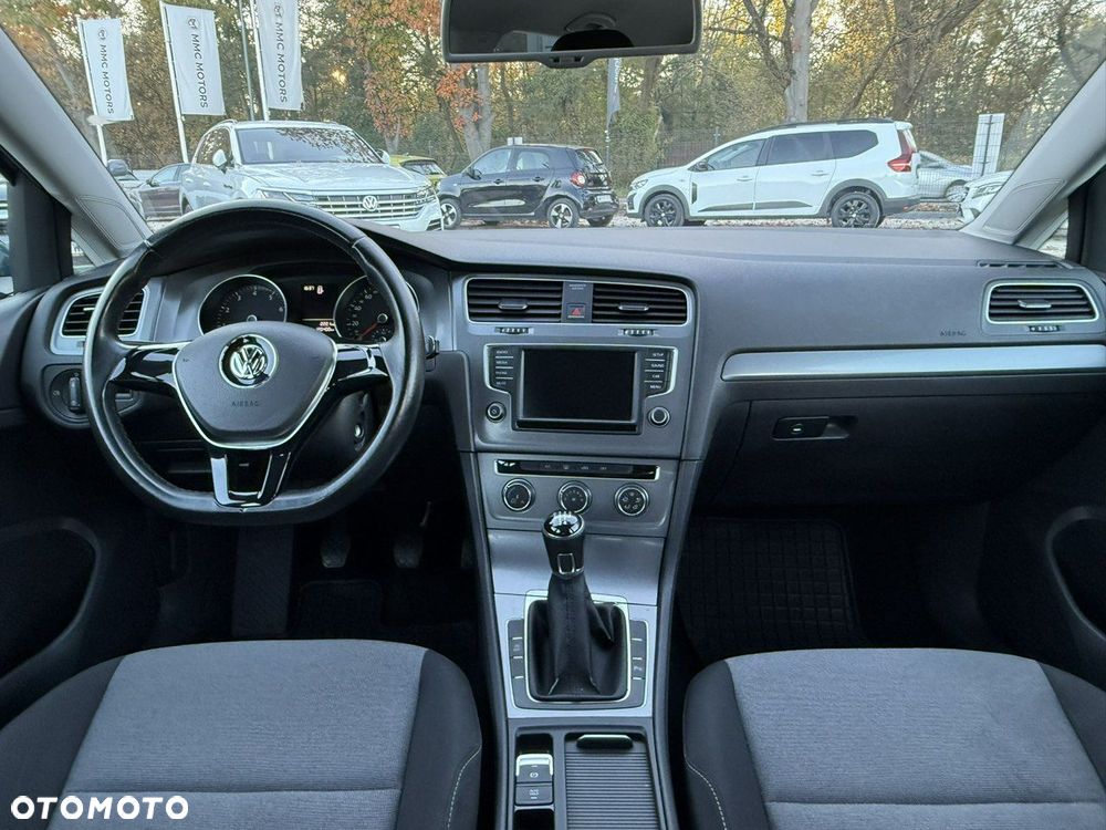 Volkswagen Golf - 20