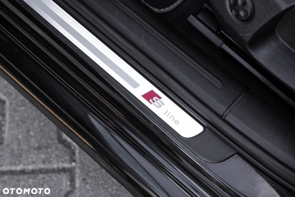 Audi A4 Avant 2.0 TDI - 14