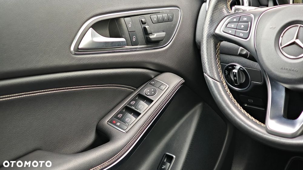 Mercedes-Benz GLA - 20