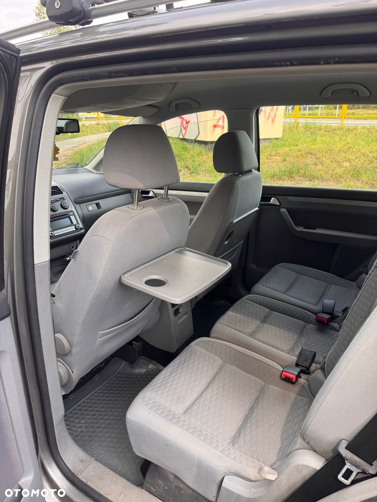 Volkswagen Touran 1.4 TSI Highline DSG - 13