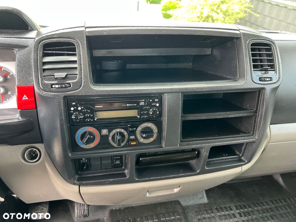 Renault Maxity - 22