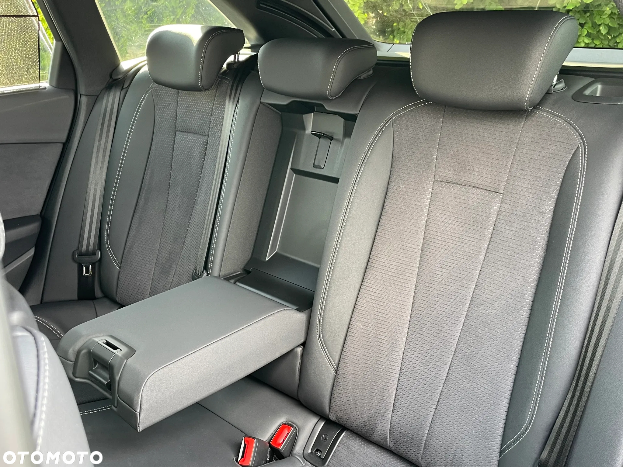 Audi A4 Avant 40 TDI S tronic S line - 23