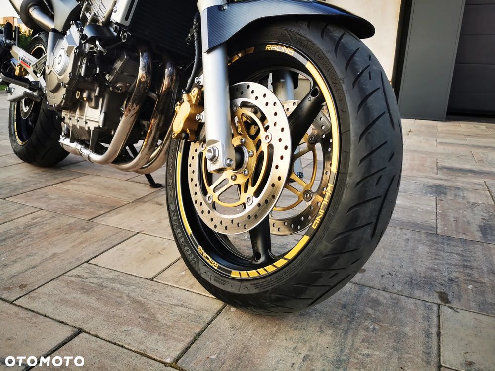 Honda Hornet - 25