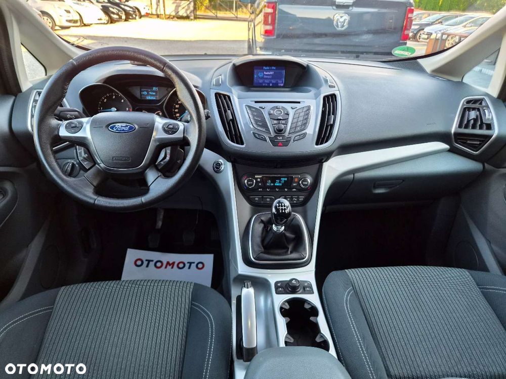 Ford Grand C-MAX - 26
