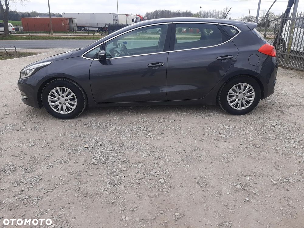 Kia Ceed 1.6 GDI Platinum Edition - 8