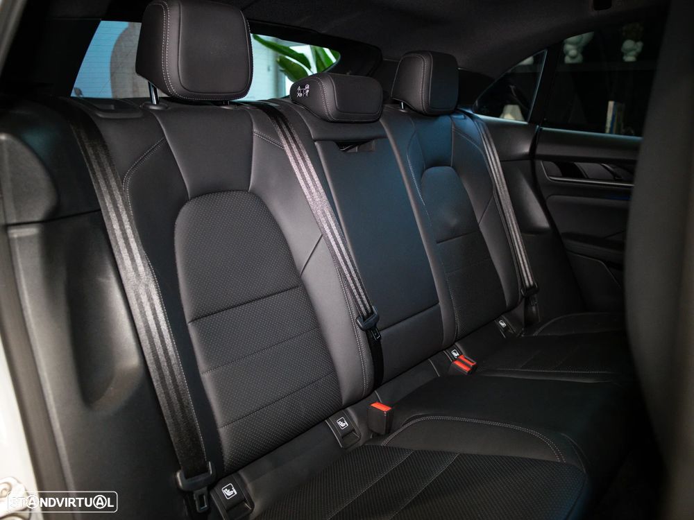 Porsche Macan Electric 4 - 35