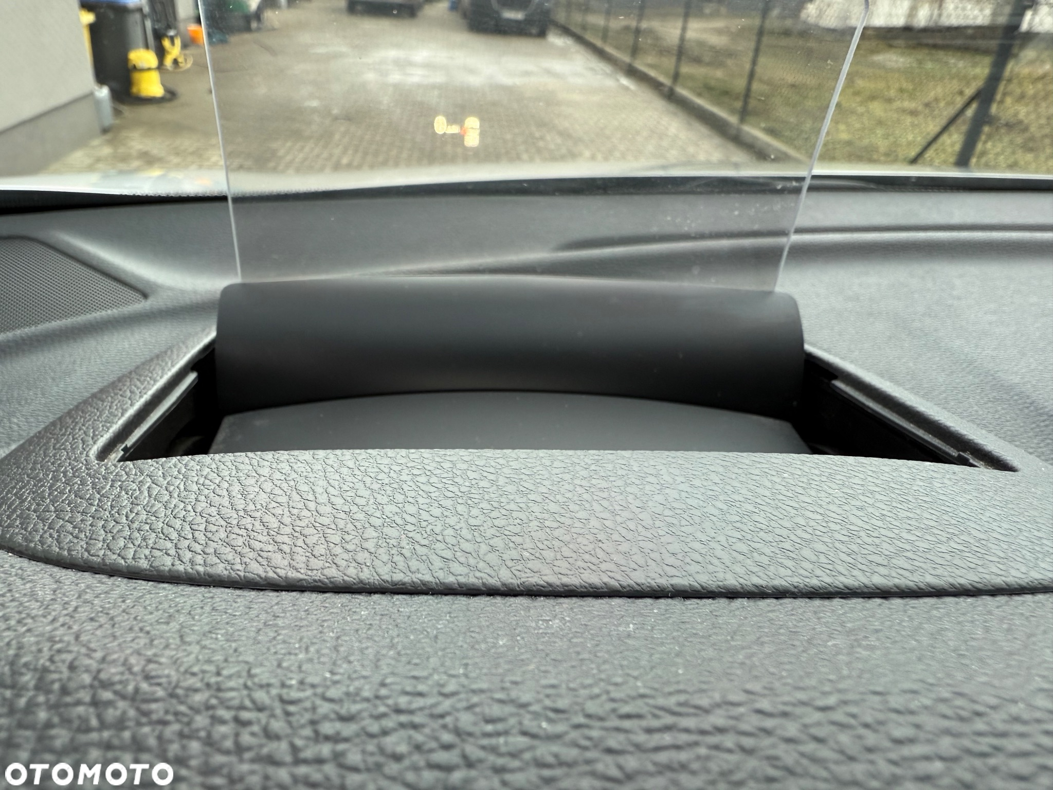 Mitsubishi Eclipse Cross - 11