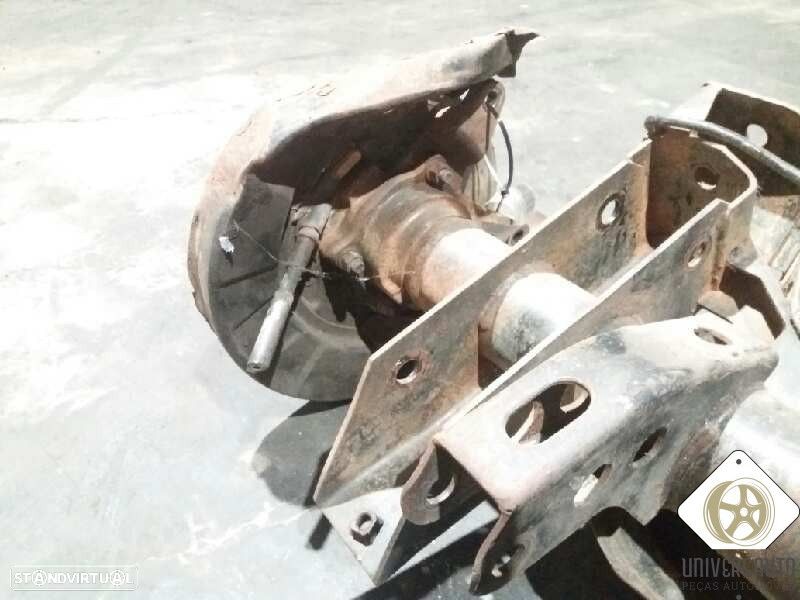 CHARRIOT TRASEIRO MITSUBISHI PAJERO SPORT I 2002 - 1