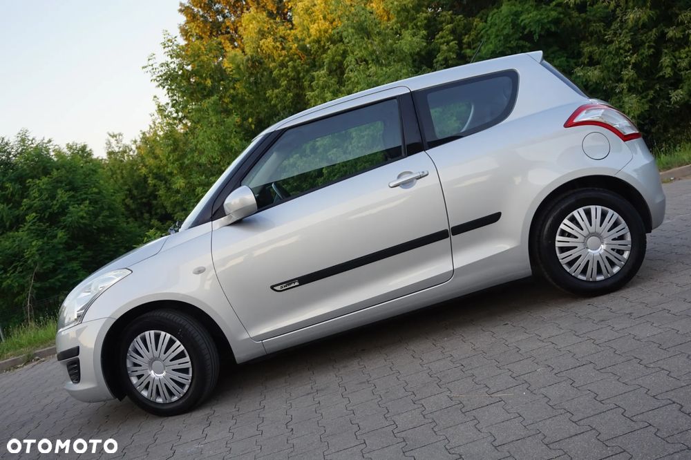 Suzuki Swift - 2