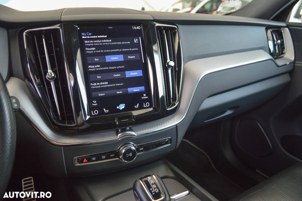 Volvo XC 60 D4 AWD R-Design - 18