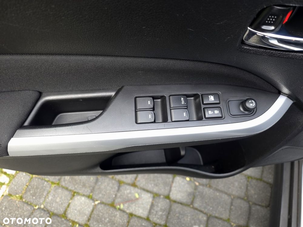Suzuki Vitara 1.6 Premium 2WD - 22