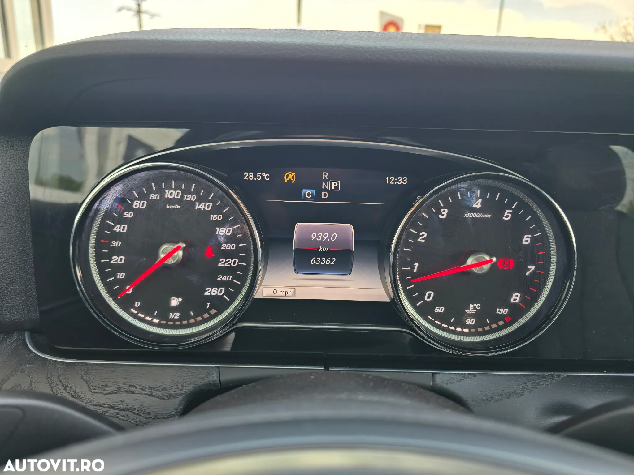 Mercedes-Benz E 200 4Matic 9G-TRONIC - 23