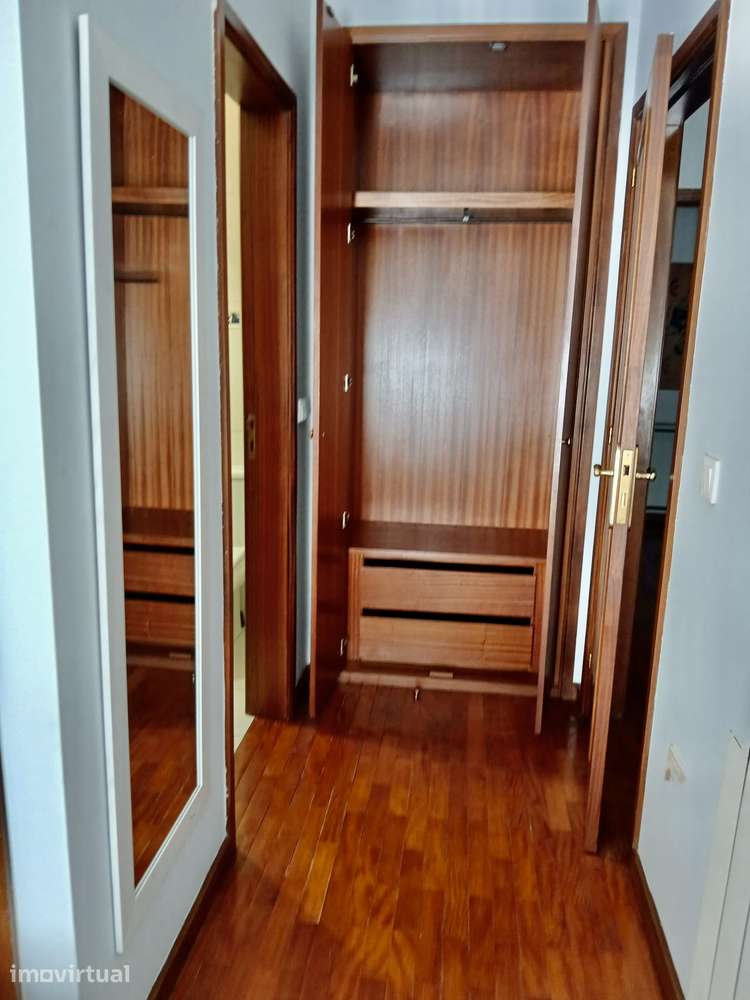 Quarto suite em matosinhos Sul junto à estação de metro - Grande imagem: 3/7