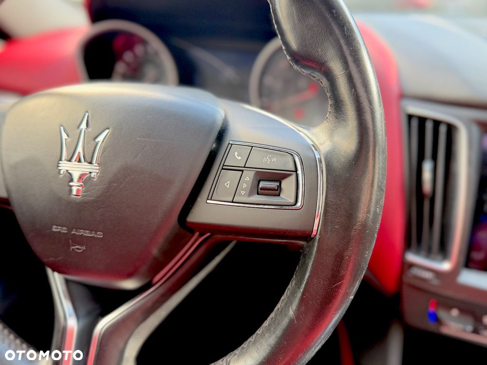 Maserati Levante Granlusso - 27