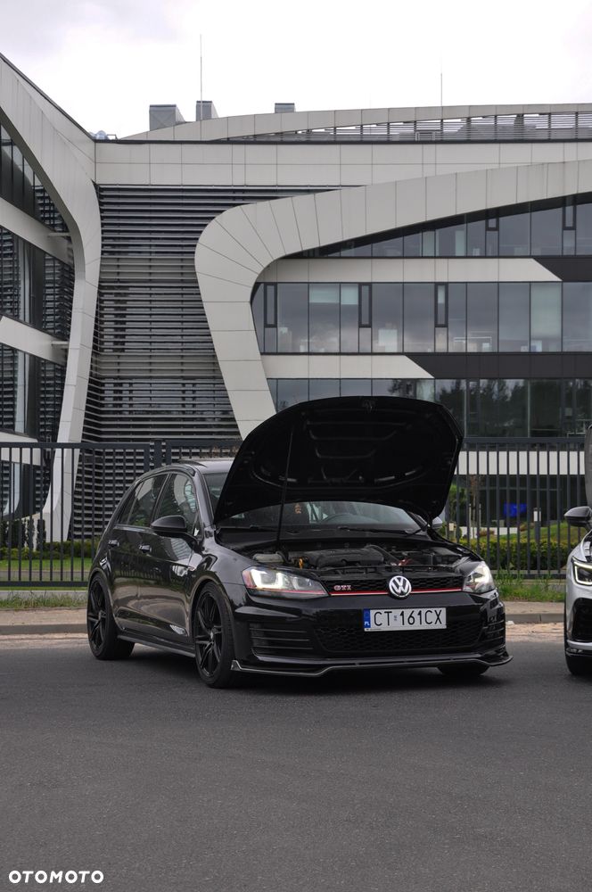Volkswagen Golf GTI Performance BlueMotion Technology DSG - 4