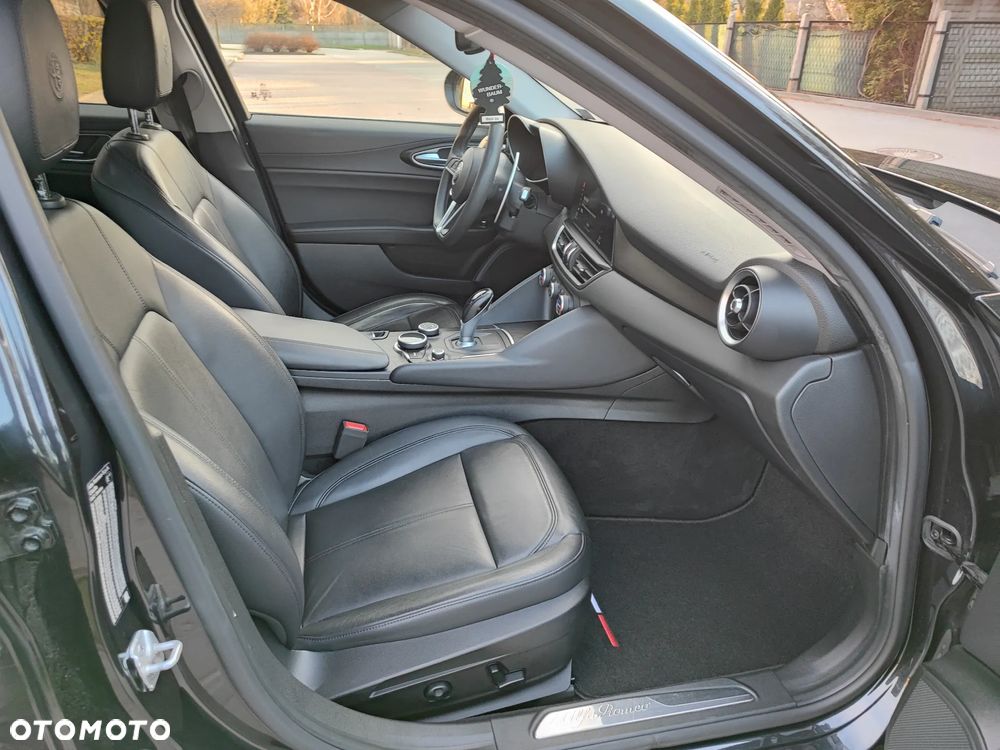 Alfa Romeo Giulia 2.2 AT8 Super - 20
