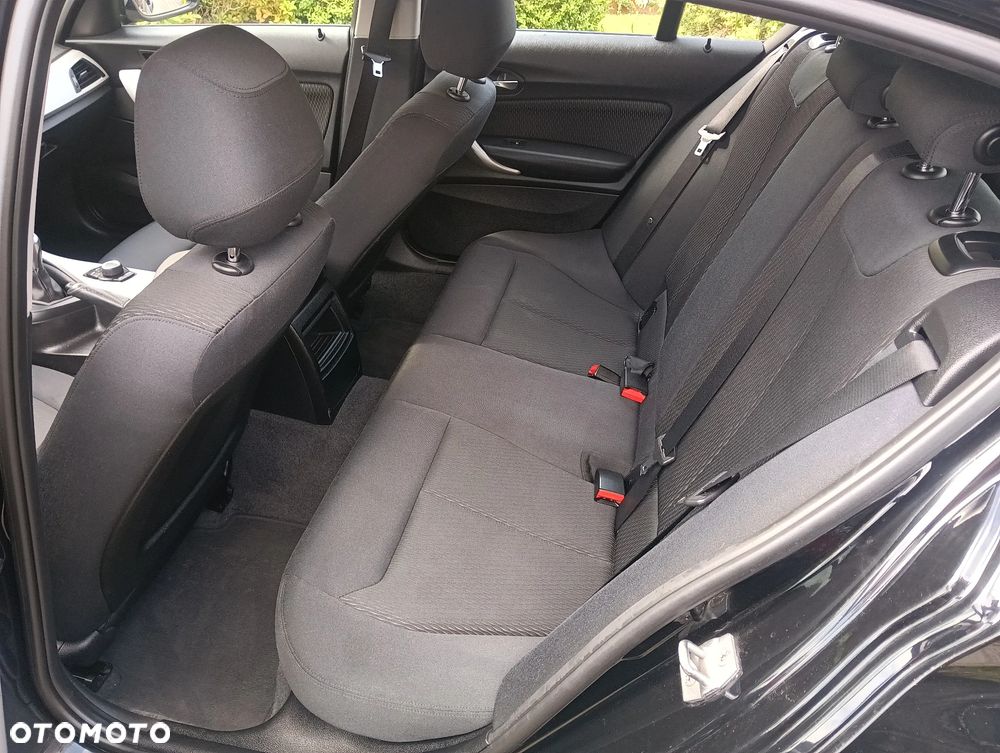 BMW Seria 1 116i - 18