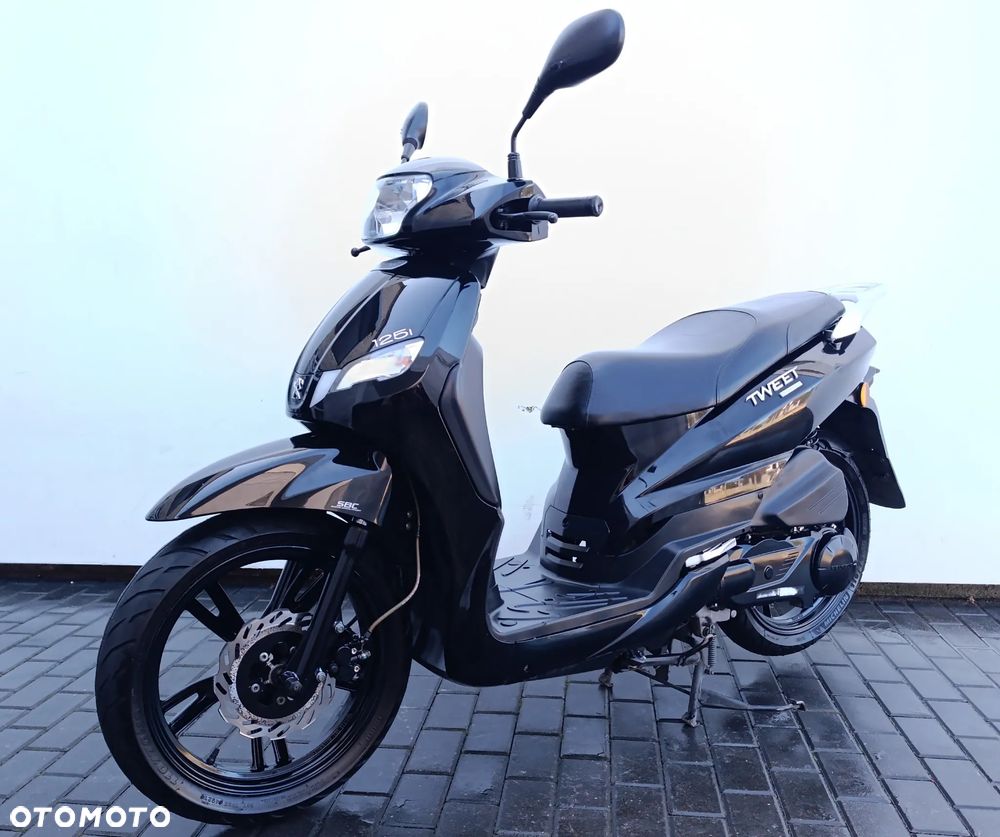 Peugeot Tweet - 3