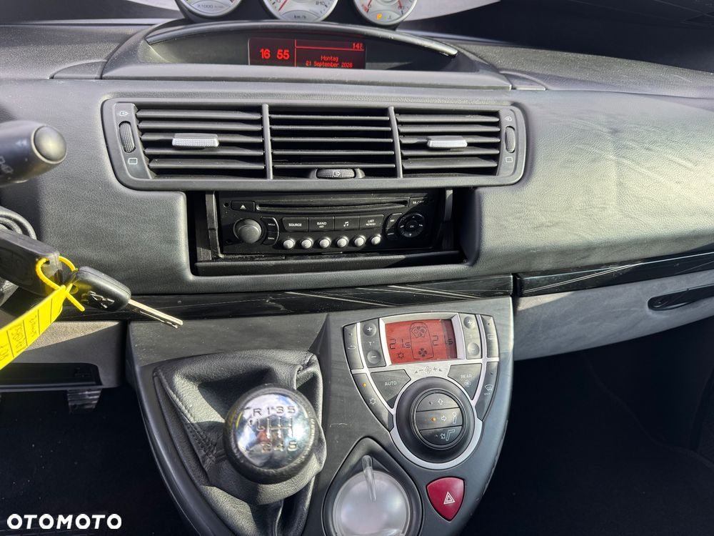 Peugeot 807 HDi 135 Family - 26