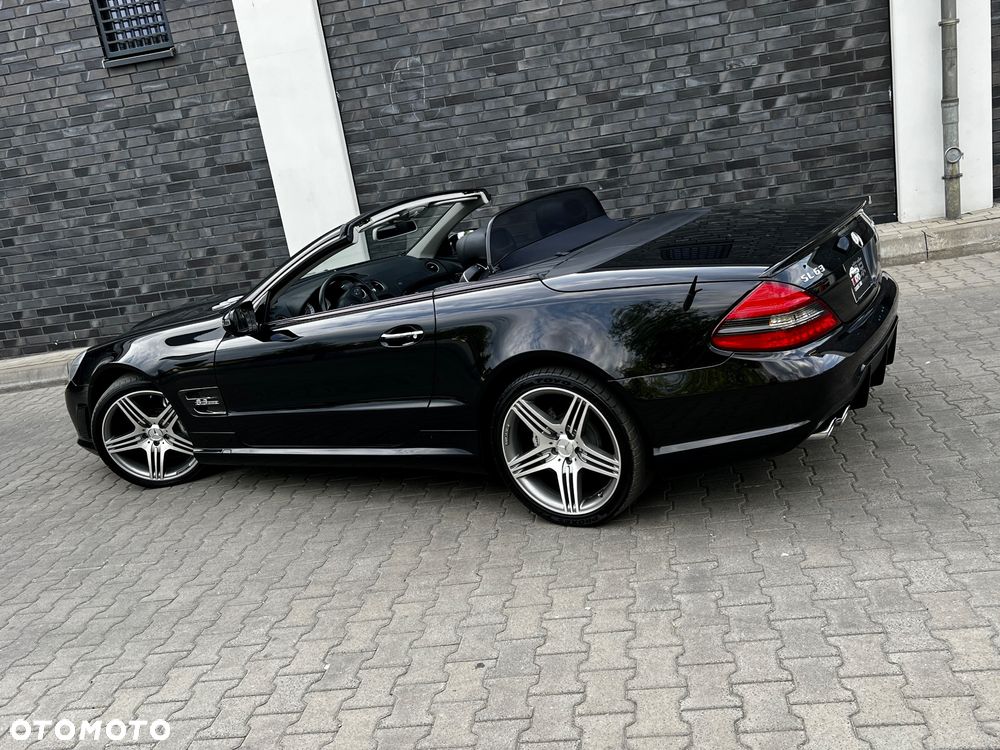 Mercedes-Benz SL 63 AMG - 8