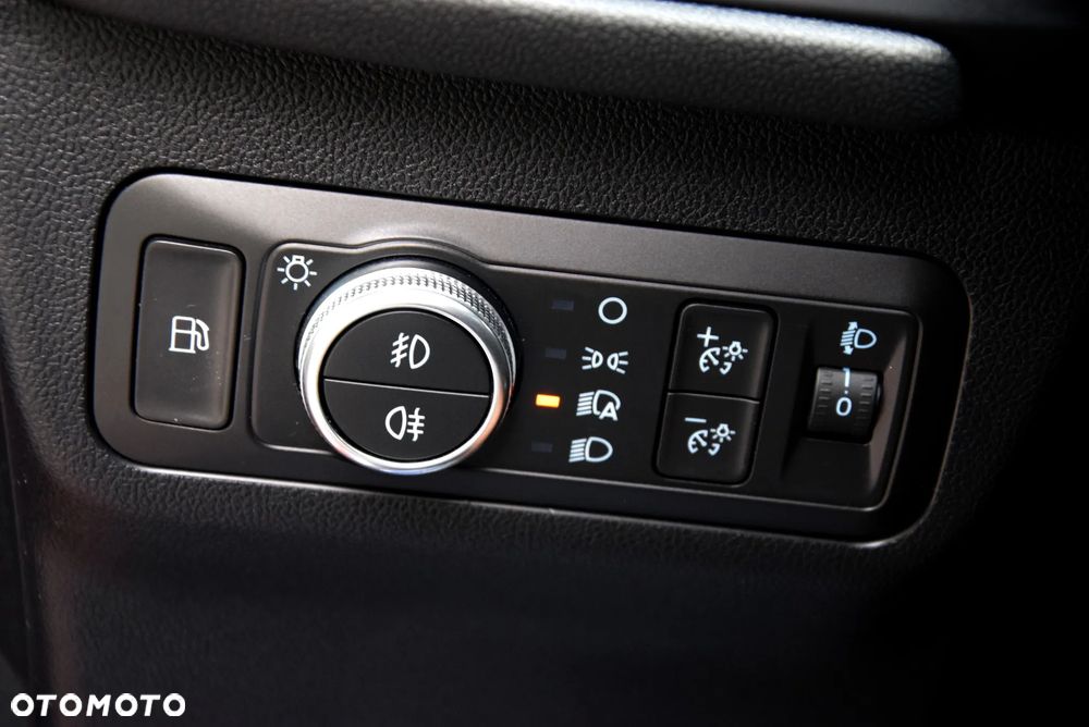 Ford Kuga 2.5P PHEV FWD ST-Line X - 34