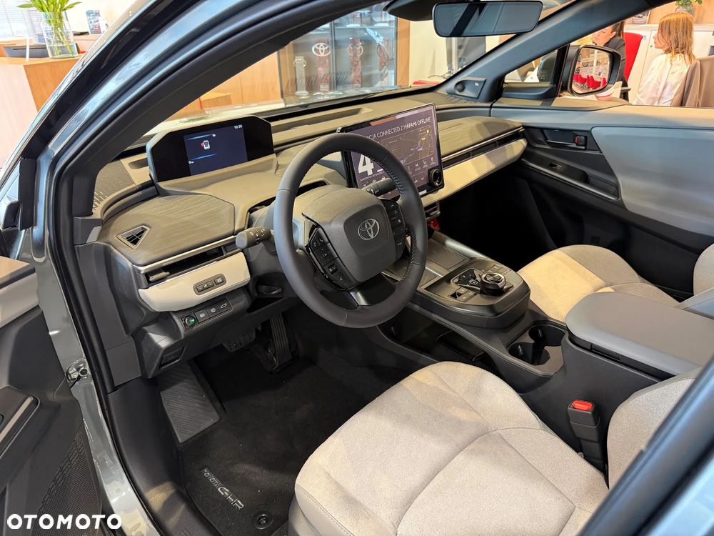 Toyota C-HR+ 77kWh 4x4 Executive - 8