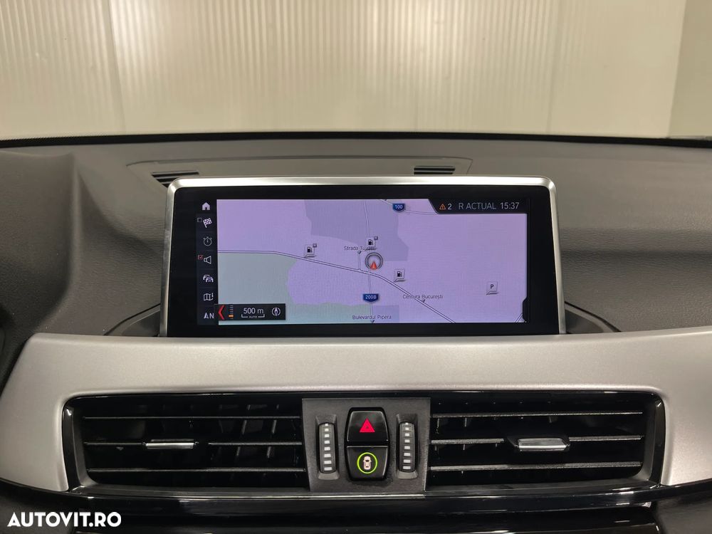 BMW X1 xDrive20i AT - 15