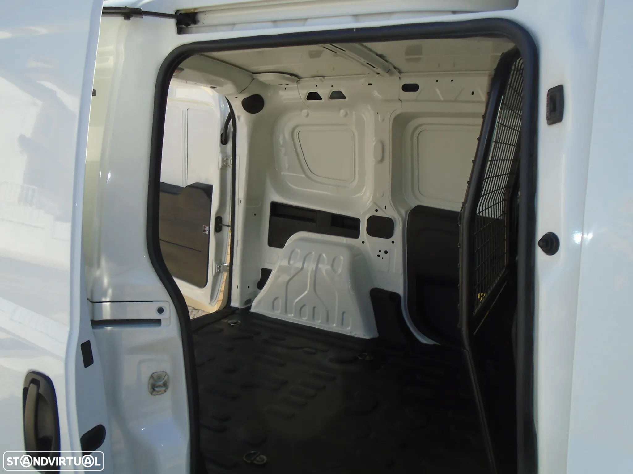 Fiat DOBLO 1.3 M-Jet 3 LUGARES 95 CV IVA DEDUTIVEL-NACIONAL - 22