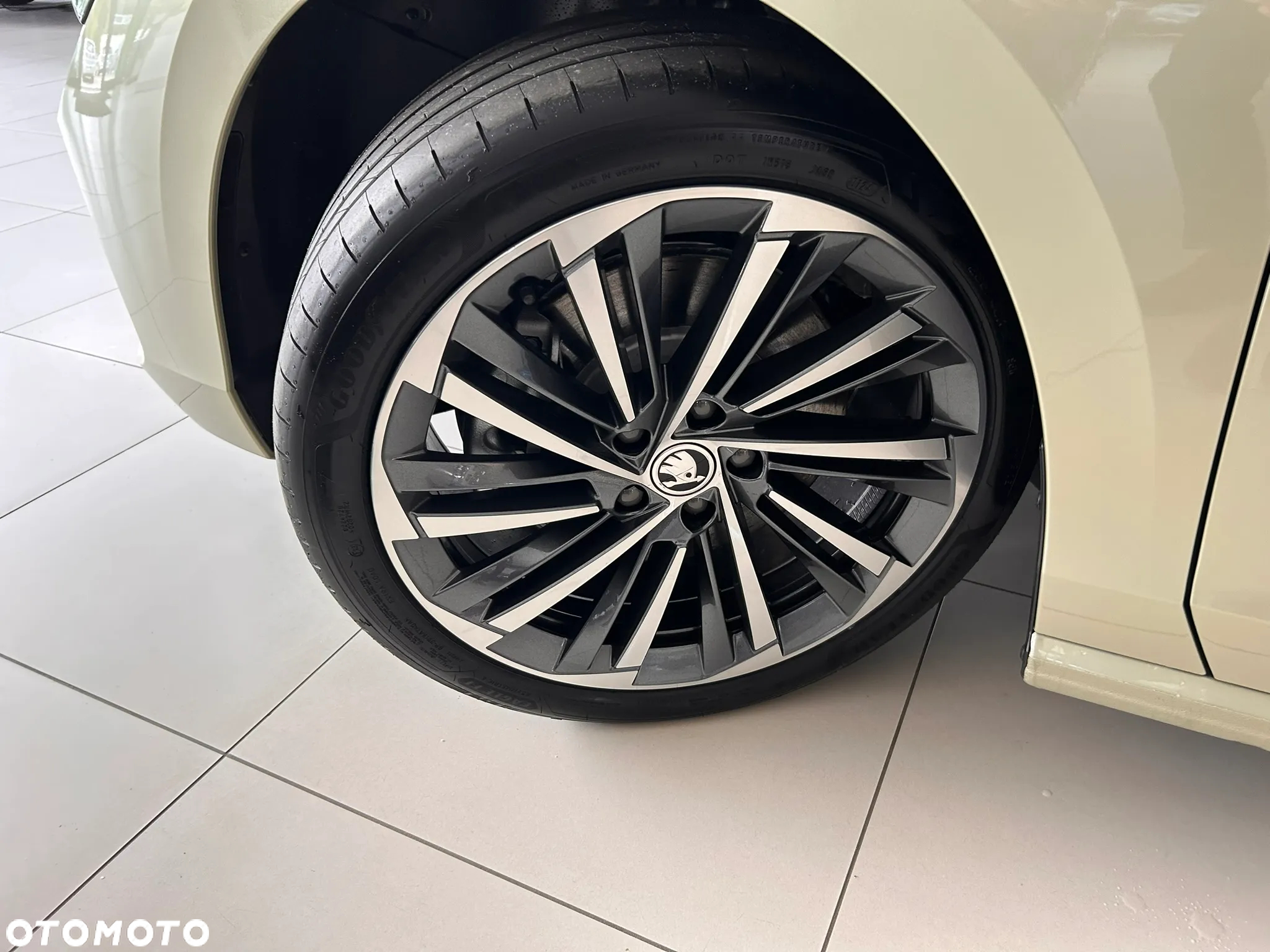 Skoda Superb 2.0 TDI SCR 4x4 L&K DSG - 7