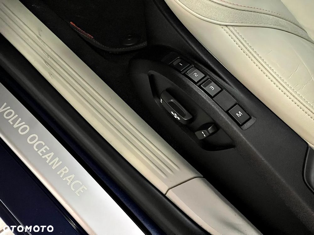 Volvo V40 D3 Drive-E Ocean Race - 6