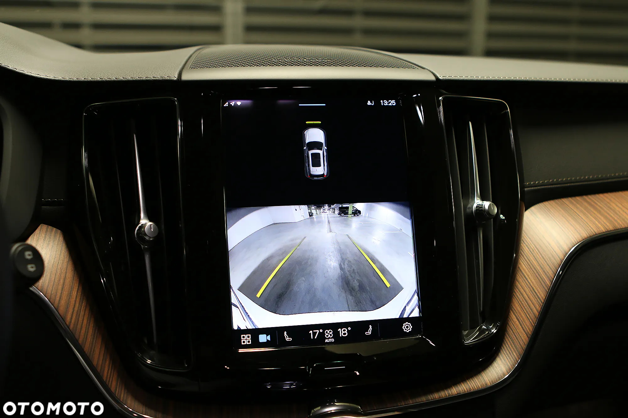 Volvo XC 60 B5 B AWD Ultimate Black Edition - 37