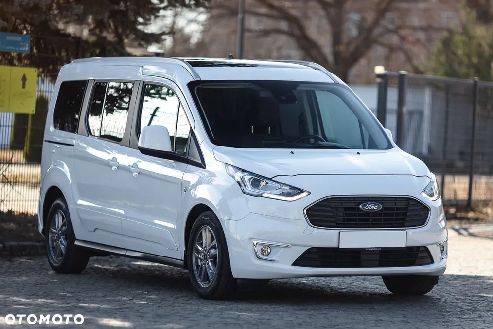 Ford Tourneo Connect Grand - 11
