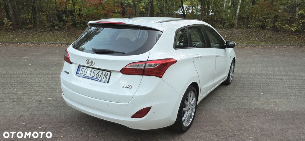 Hyundai i30 1.6 GDI Classic + - 28