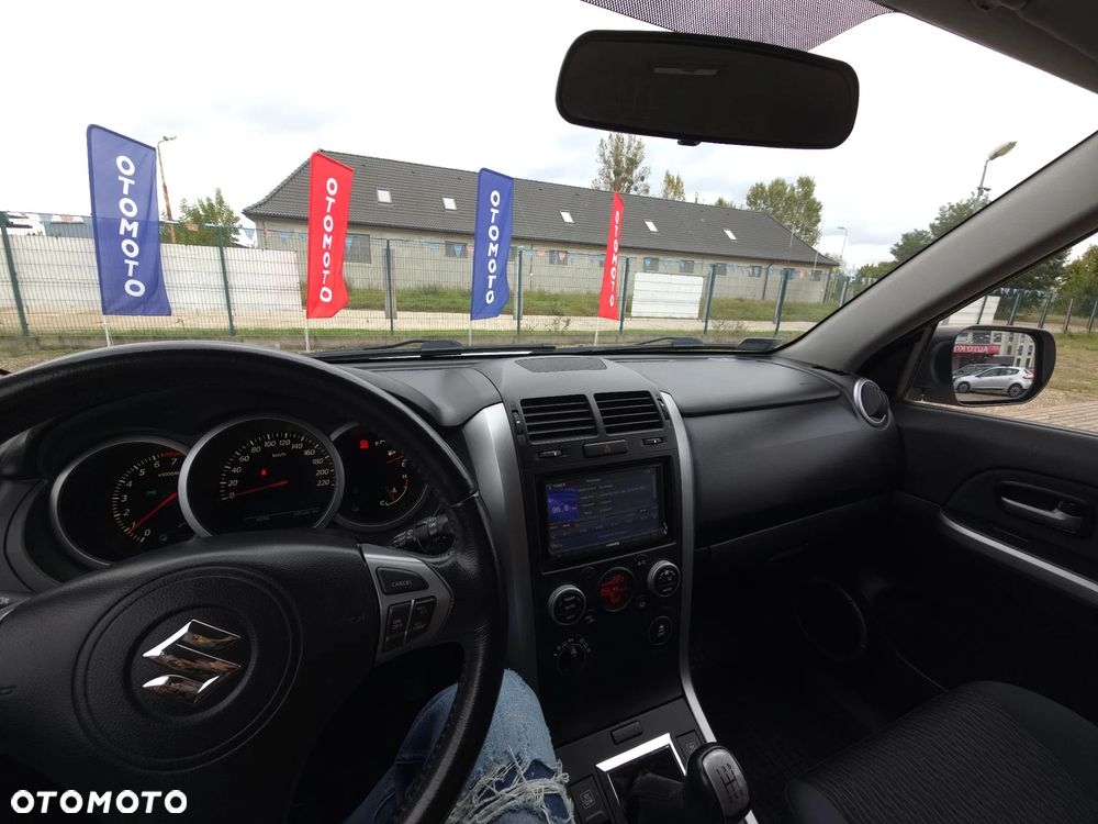 Suzuki Grand Vitara 2.4 Premium - 26