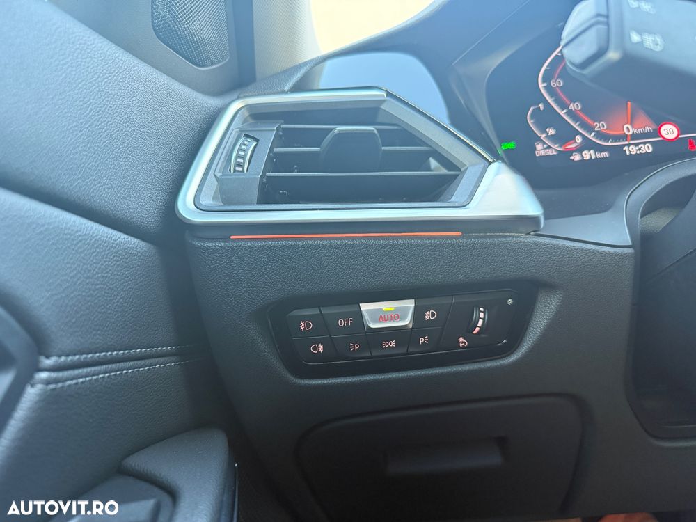 BMW Seria 3 320d Aut. - 34