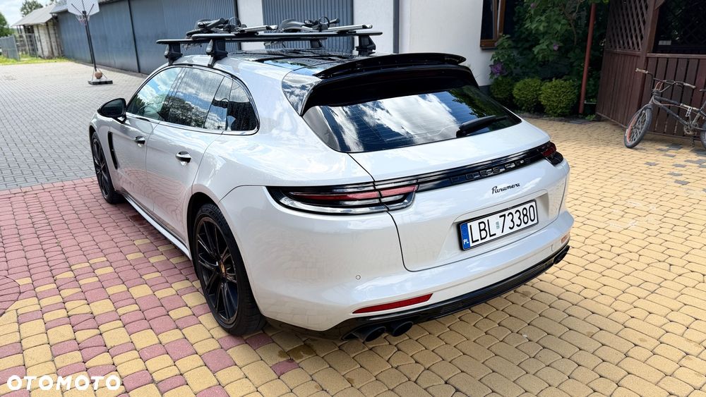 Porsche Panamera 4S - 8
