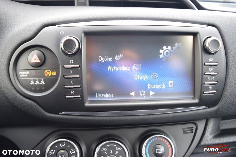 Toyota Yaris 1.5 Premium - 21